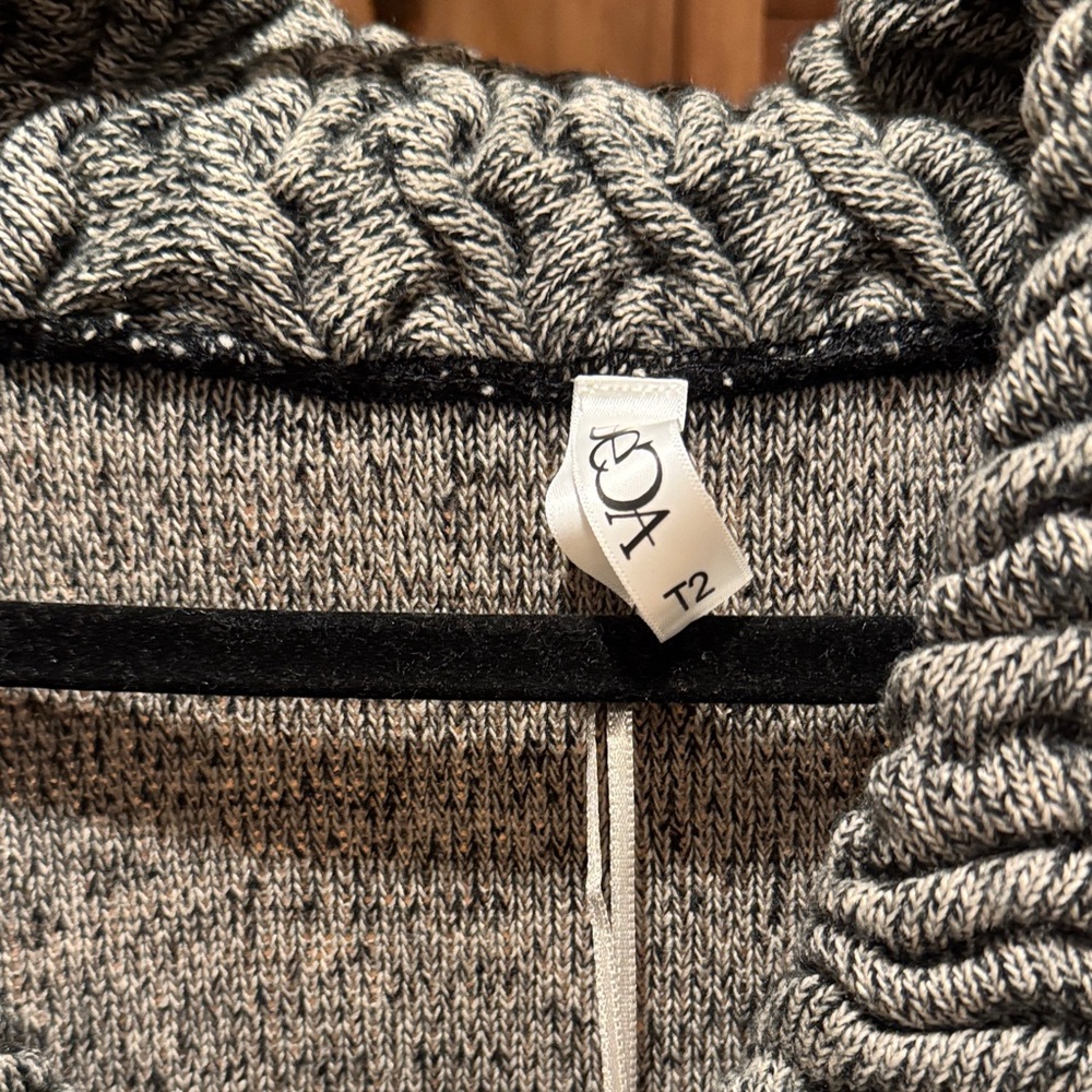 BNWT Deca Gray and Black Women's Cardigan w/Zipper - Picture 2 of 12